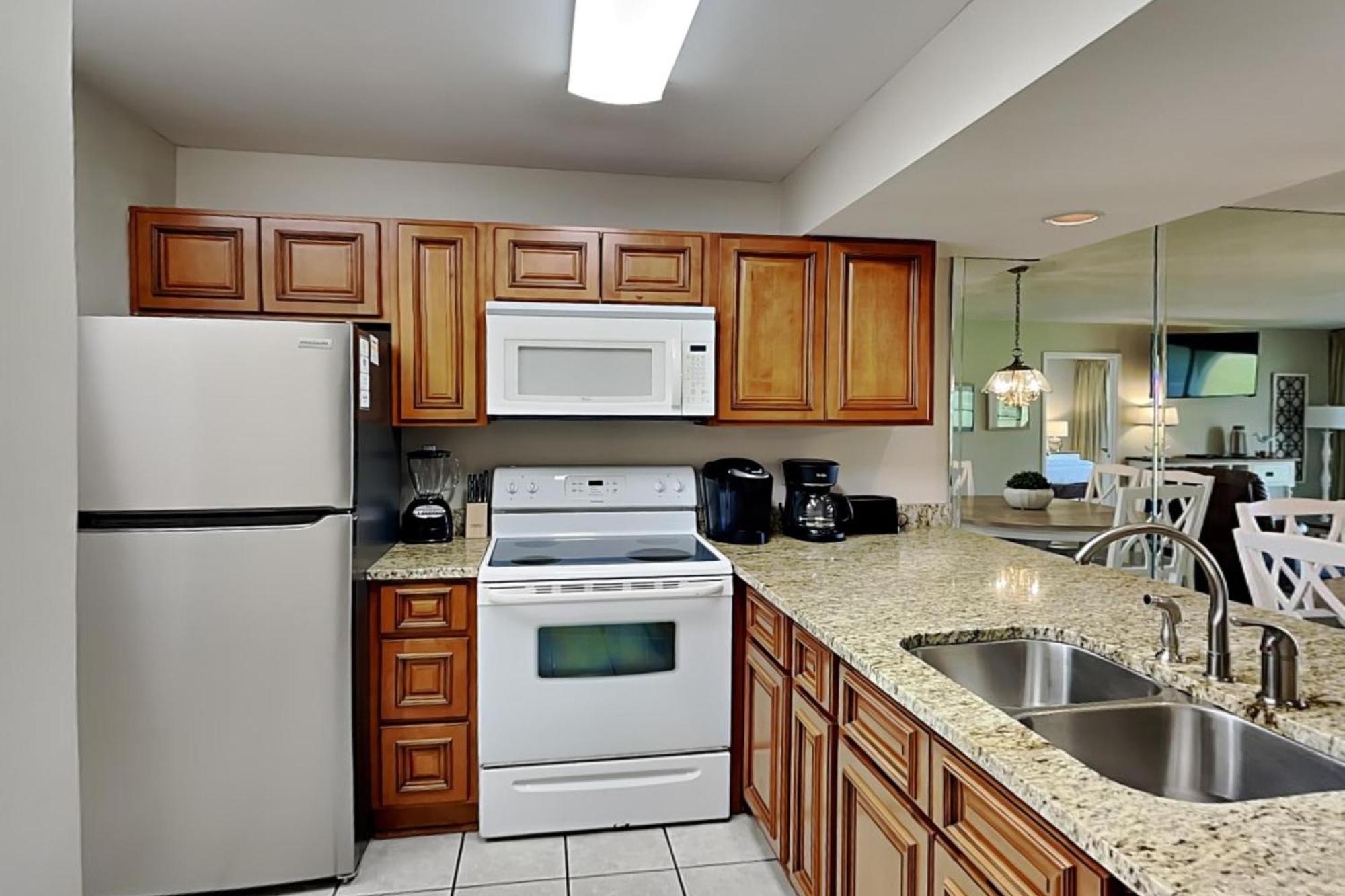 Edgewater 604 *
